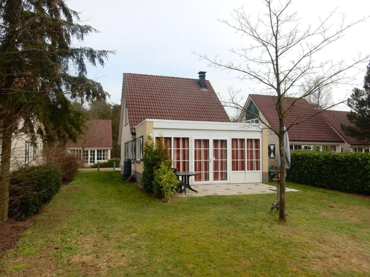 Bungalow - 6 Personen Gelegen In De Nabije Omgeving Van Avonturenpark Hellendoorn En De Prachtige Sallandse Heuvelrug En Eelerberg Eksteriør billede
