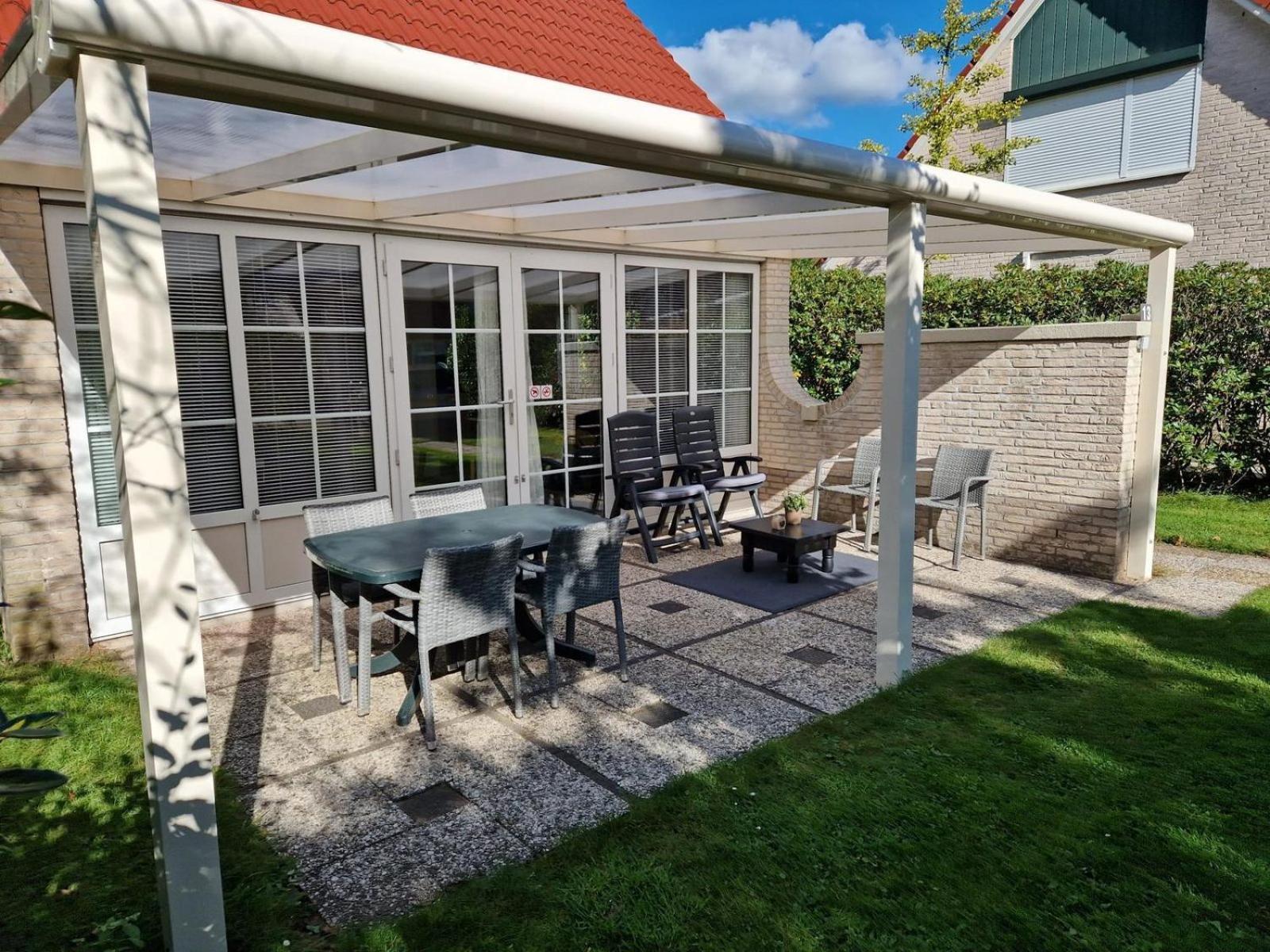 Bungalow - 6 Personen Gelegen In De Nabije Omgeving Van Avonturenpark Hellendoorn En De Prachtige Sallandse Heuvelrug En Eelerberg Eksteriør billede