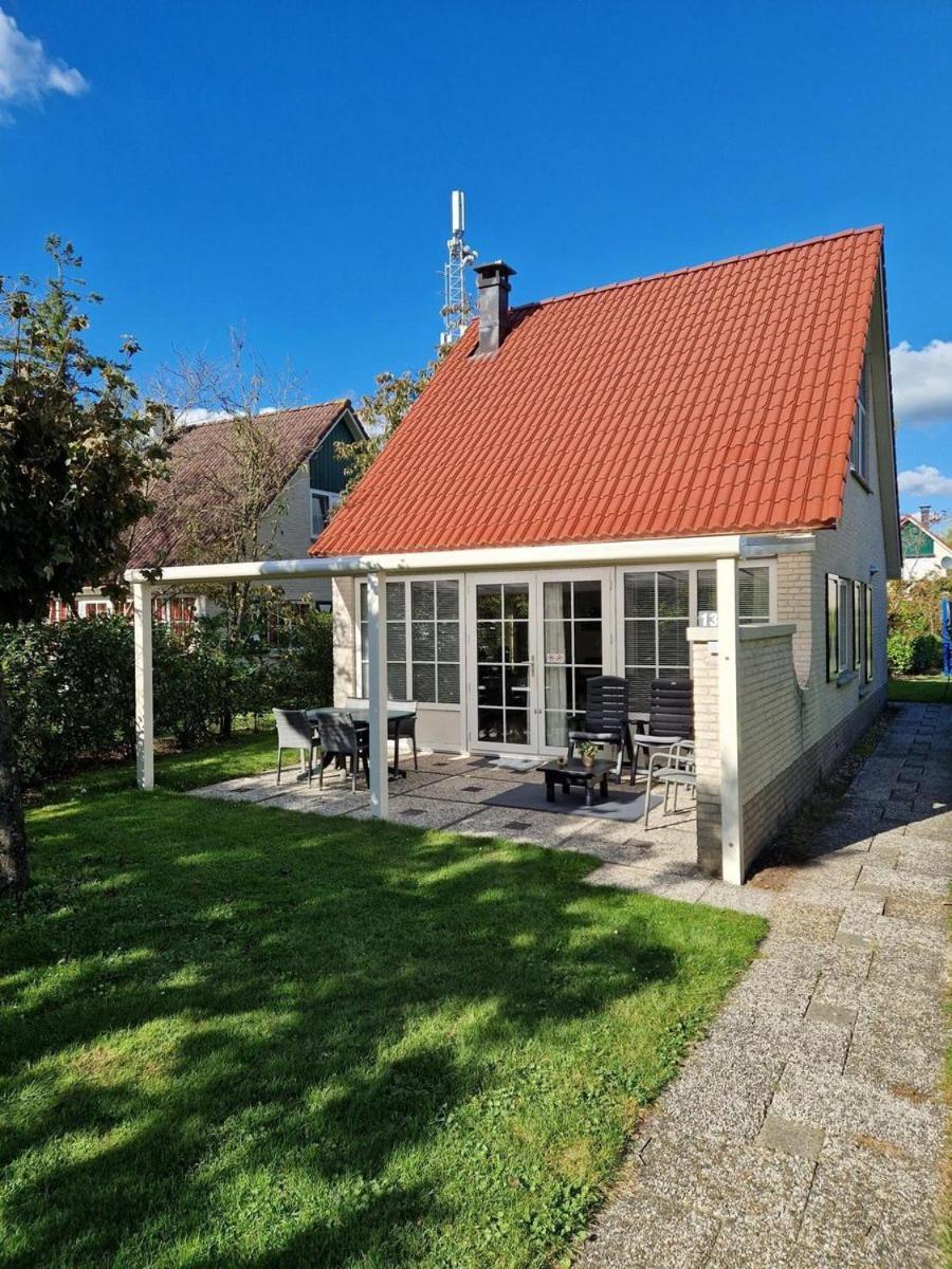 Bungalow - 6 Personen Gelegen In De Nabije Omgeving Van Avonturenpark Hellendoorn En De Prachtige Sallandse Heuvelrug En Eelerberg Eksteriør billede